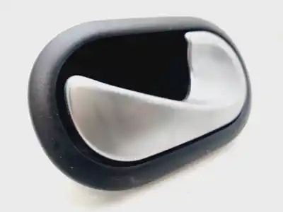 Second-hand car spare part interior right front handle for renault clio iii pack dynamique oem iam references 8200310580  
