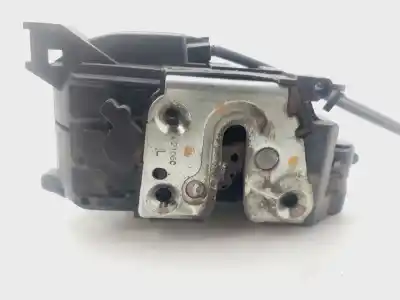 Second-hand car spare part rear left door lock for renault clio iii pack dynamique oem iam references 8200300128