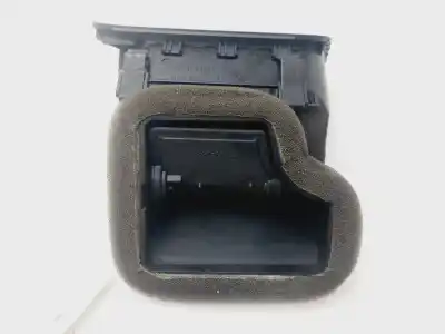 Автозапчастина б/у аераційна решіта для VOLKSWAGEN PASSAT B6 VARIANT (3C5) 2.0 TDI 16V Посилання на OEM IAM 3C1819701E  