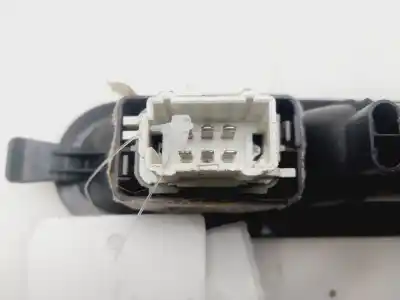 Автозапчасти б/у выключатель переднего правого окна за RENAULT MEGANE II FAMILIAR Business ссылки OEM IAM 8200315013  