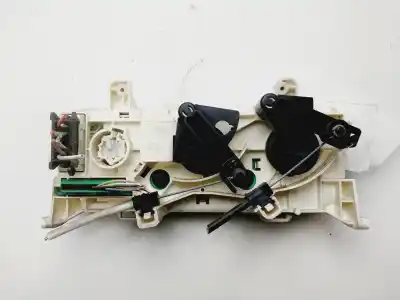 Second-hand car spare part heating / air conditioning control panel for renault clio ii fase ii (b/cb0) base authentique 65 cv / 48 kw oem iam references 8200147160  