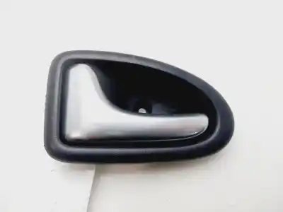 Автозапчасти б/у левая передняя внутренняя ручка за RENAULT CLIO II FASE II (B/CB0) Base Authentique 65 CV / 48 KW ссылки OEM IAM 8200028994  