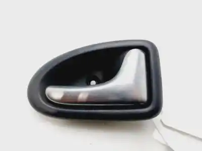 Автозапчасти б/у внутренняя задняя правая ручка за renault clio ii fase ii (b/cb0) base authentique 65 cv / 48 kw ссылки oem iam 7700423888  