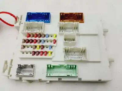 Second-hand car spare part fuse box unit for volvo v40 momentum oem iam references 31453132  