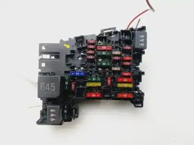 Peça sobressalente para automóvel em segunda mão caixa de fusíveis e relés por skoda octavia combi (5e5) ambition referências oem iam 5q0937615c  