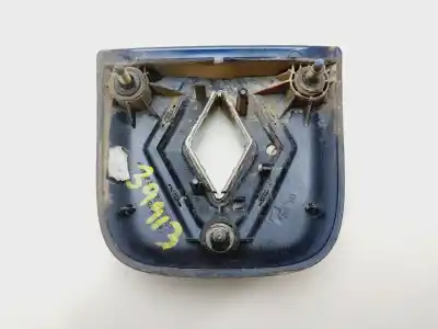 Second-hand car spare part front badge for renault clio ii fase ii (b/cb0) base authentique 75 cv / 55 kw oem iam references 8200060918  