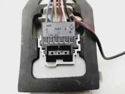 Pezzo di ricambio per auto di seconda mano portalampada per renault clio ii fase ii (b/cb0) confort expression riferimenti oem iam x65ph2ren  