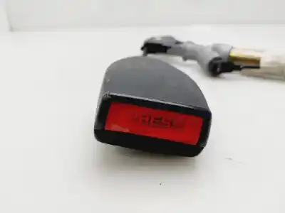 Peça sobressalente para automóvel em segunda mão chicote / encaixe cinto segurança dianteiro direito por renault clio ii fase ii (b/cb0) confort expression referências oem iam 8200703361  