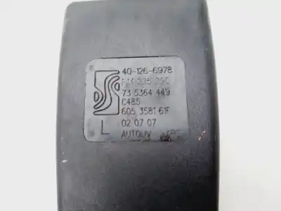 Pezzo di ricambio per auto di seconda mano gancio cintura posteriore sinistro per opel corsa d essentia riferimenti oem iam 13225290