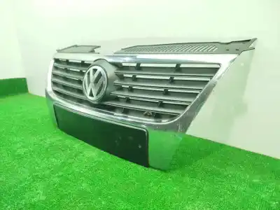 Автозапчастина б/у передня решіта для volkswagen passat b6 (3c2) 2.0 tdi 16v посилання на oem iam 3c0853651b