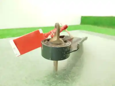 Pièce détachée automobile d'occasion bras de suspension superieur arriere gauche pour ssangyong tivoli premium 4x2 références oem iam 4563035000  