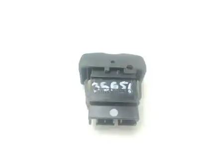 Автозапчастина б/у вимикач для dacia logan laureate посилання на oem iam 399387  