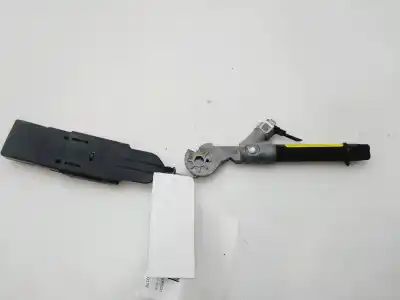 Second-hand car spare part right front seat belt buckle for renault kangoo (f/kc0) authentique 64 cv / 47 kw oem iam references 8200028095  