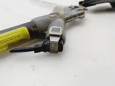 Second-hand car spare part right front seat belt buckle for renault kangoo (f/kc0) authentique 64 cv / 47 kw oem iam references 8200028095  