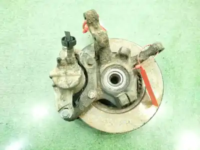 Pièce détachée automobile d'occasion moyeu de roue avant droite pour renault kangoo (f/kc0) authentique 64 cv / 47 kw références oem iam 8200150223  