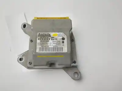 Peça sobressalente para automóvel em segunda mão centralina de airbag por renault trafic combi (ab 4.01) passenger privilege referências oem iam 8200272536  