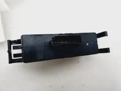 Pezzo di ricambio per auto di seconda mano Interruttore Alzacristalli Anteriore Destro per BMW SERIE 3 BERLINA (E46) 320d Riferimenti OEM IAM 61318381510  