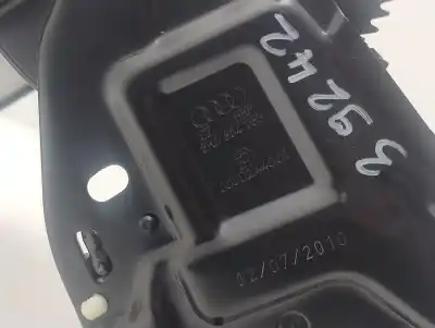 Автозапчастина б/у центральний подлокник для audi a4 b8 (8k2) 2.0 tdi посилання на oem iam 8k0864283  