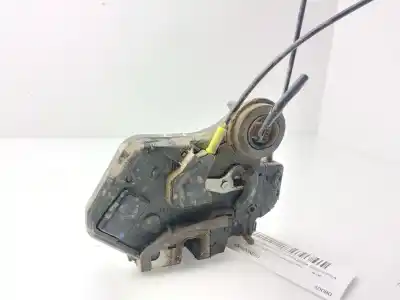 Автозапчастина б/у замок дверей заднього лівого для TOYOTA HILUX (KUN) Double Cab 4X4 Посилання на OEM IAM 690600K040  