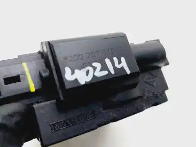 Автозапчасти б/у замок багажника/ворот за RENAULT LAGUNA II (BG0) Authentique ссылки OEM IAM 8200257615B  