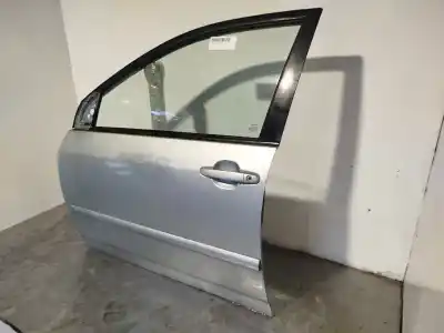 Peça sobressalente para automóvel em segunda mão Porta Da Frente Esquerda por TOYOTA COROLLA (E12) 2.0 D-4D Linea Luna Berlina Referências OEM IAM 6700202171  
