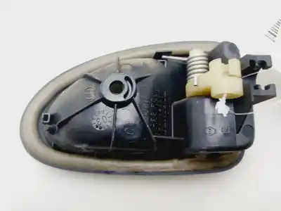 Pezzo di ricambio per auto di seconda mano maniglia interna anteriore sinistra per renault scenic (ja..) 1.9 dti diesel 80 cv / 59 kw riferimenti oem iam 8200028994  