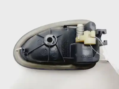 Автозапчастина б/у ліва задня внутрішня ручка для renault scenic (ja..) 1.9 dti diesel 80 cv / 59 kw посилання на oem iam 8200028994  