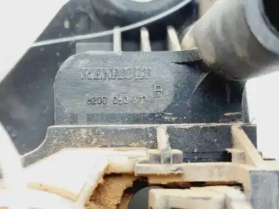 Second-hand car spare part tailgate back door handle for renault clio ii fase ii (b/cb0) base authentique 65 cv / 48 kw oem iam references 8200060917  