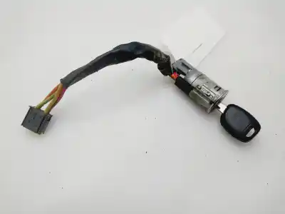 Second-hand car spare part ignition switch for renault clio ii fase ii (b/cb0) base authentique 65 cv / 48 kw oem iam references 7701471220  