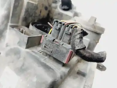 Second-hand car spare part right headlight for opel meriva enjoy oem iam references 93321053  