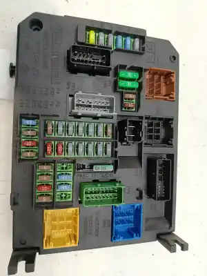 Second-hand car spare part fuse box unit for ds 5 design 181 cv / 133 kw oem iam references 9806687980  
