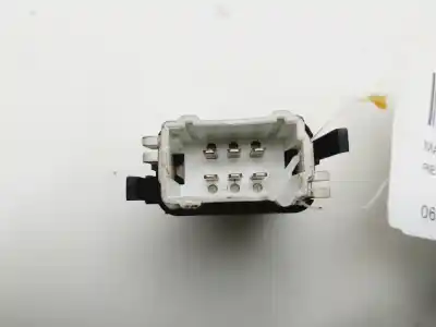 Автозапчасти б/у выключатель переднего правого окна за renault clio ii fase ii (b/cb0) authentique 58 cv / 43 kw ссылки oem iam 060046b  