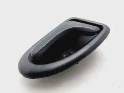 Second-hand car spare part interior left front handle for renault clio ii fase ii (b/cb0) authentique 58 cv / 43 kw oem iam references 8200711136  