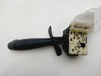 Pezzo di ricambio per auto di seconda mano  per RENAULT CLIO II FASE II (B/CB0)  Riferimenti OEM IAM 7701047553  