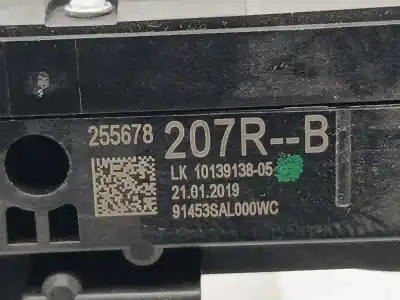 Peça sobressalente para automóvel em segunda mão comandos do volante por dacia duster ii prestige referências oem iam 255678207r  