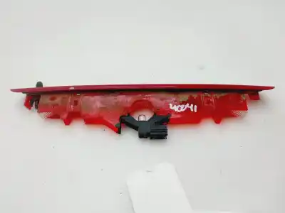 Peça sobressalente para automóvel em segunda mão farolim de travão central por renault clio iii confort dynamique referências oem iam 8200245578