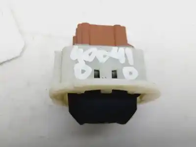 Second-hand car spare part right front power window switch for renault clio iii confort dynamique oem iam references 8200108266  