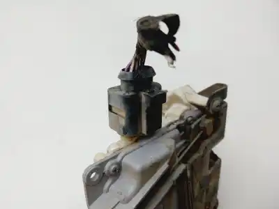 Peça sobressalente para automóvel em segunda mão fechadura da porta traseira esquerda por seat leon (1p1) 2.0 tdi 16v referências oem iam 1p0839015