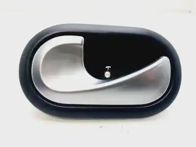 Second-hand car spare part interior left rear handle for renault clio iii confort dynamique oem iam references 8200310579  