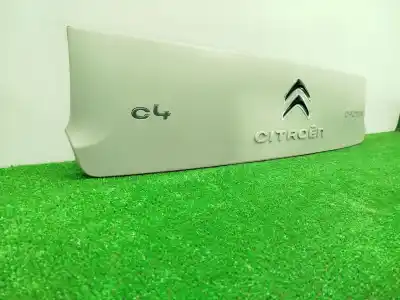 Second-hand car spare part rear decorative moulding for citroen c4 cactus van (0b_, 0p_) puretech 110 oem iam references 9801855280
