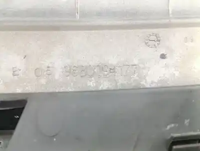 Second-hand car spare part front grille for citroen c3 hdi 70 furio oem iam references 9680094177  