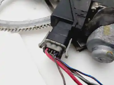 Автозапчасти б/у регулятор стекла переднего левого за opel corsa c essentia ссылки oem iam 13173073  