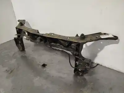 Second-hand car spare part front panel for renault clio iii confort dynamique oem iam references 8200290143  