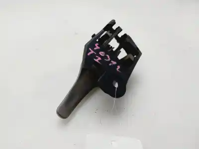 Recambio de automóvil de segunda mano de MANETA INTERIOR TRASERA IZQUIERDA para TOYOTA COROLLA (E15) Luna referencias OEM IAM 6920612220B4  