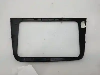 Pièce détachée automobile d'occasion CONSOLE CENTRALE pour SEAT ALTEA (5P1)  Références OEM IAM 5P1858071B  