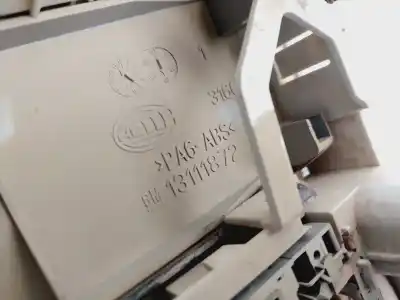 Peça sobressalente para automóvel em segunda mão luz interior por opel zafira b enjoy referências oem iam 13166476  