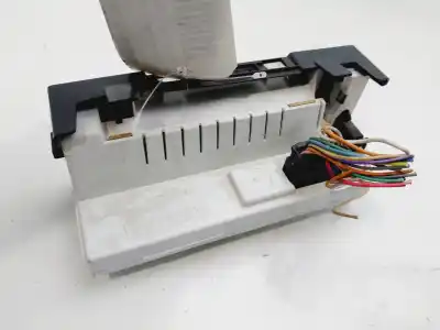 Second-hand car spare part multifunction display for renault clio iii confort dynamique oem iam references 8200307273c  