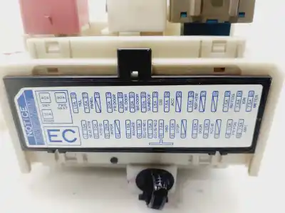 Second-hand car spare part fuse box unit for toyota corolla (e15) luna oem iam references 8273012390  