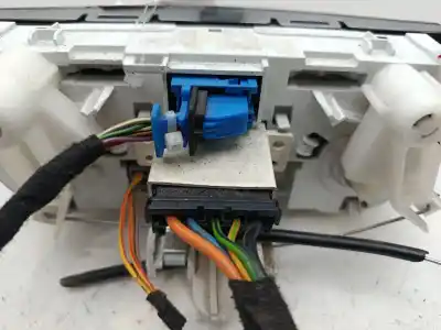 Peça sobressalente para automóvel em segunda mão comando de sofagem (chauffage / ar condicionado) por opel corsa d selective referências oem iam 39021463