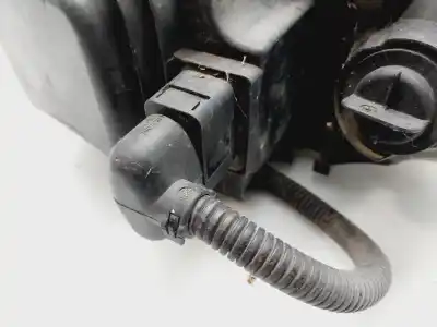 Автозапчасти б/у правая фара за audi a3 (8p1) 2.0 tdi 16v ссылки oem iam 8p0941004a  